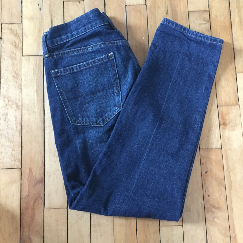 AEO Vintage High Rise Dark Wash Mom Jeans